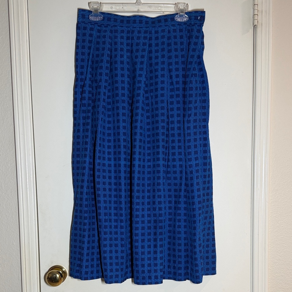Liz Claiborne Vintage Women’s Skirt 100% Silk